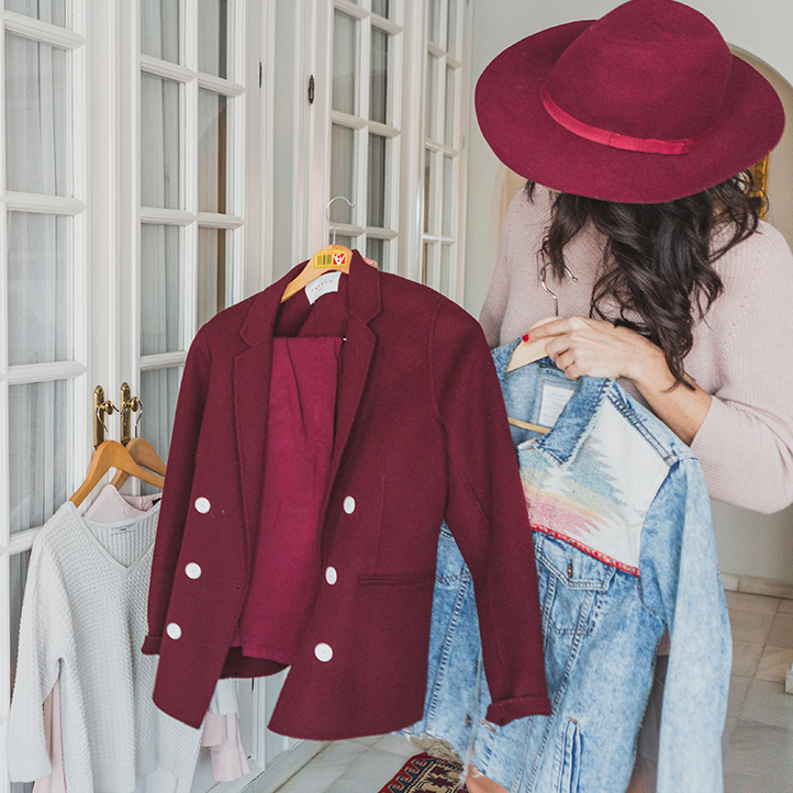 Holiday-Gathering Accessories for Charming, Festive, and Effortless Wardrobe Appeal